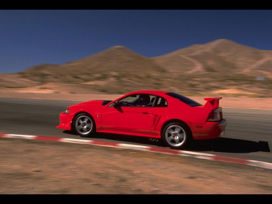  Ford Mustang SVT Cobra R 2000 года  (фото 86 из 128)